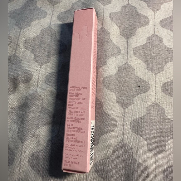 Kylie Cosmetics Lipstick (Khlo$ Matte) - Picture 6 of 6